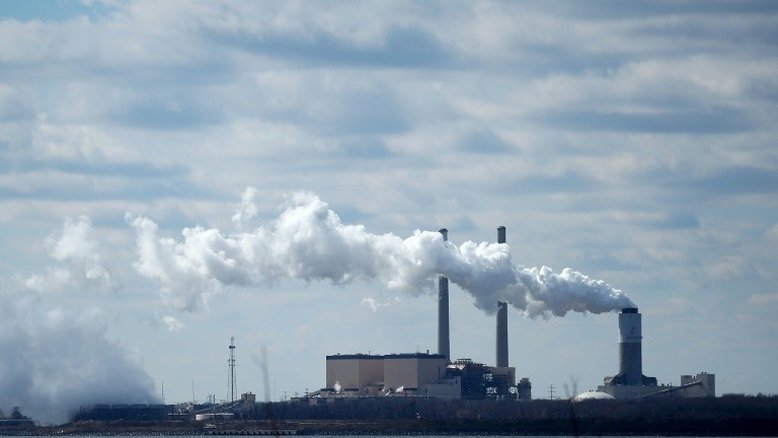 Governo Trump anuncia plano para flexibilizar regras de poluição do carvão