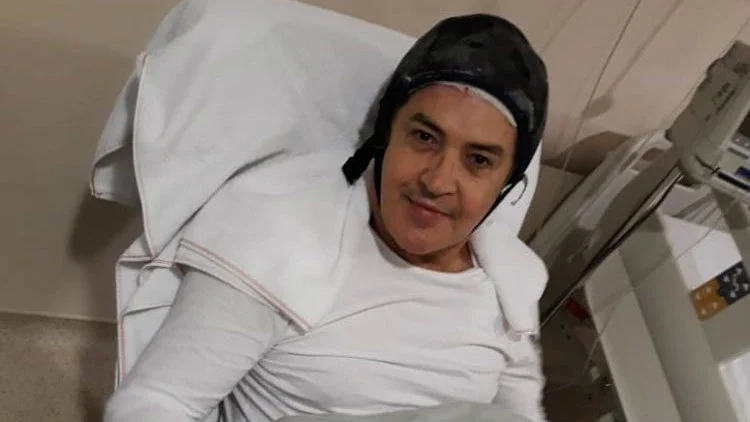 Beto Barbosa passa pela 1ª sessão de quimio e agradece carinho dos fãs
