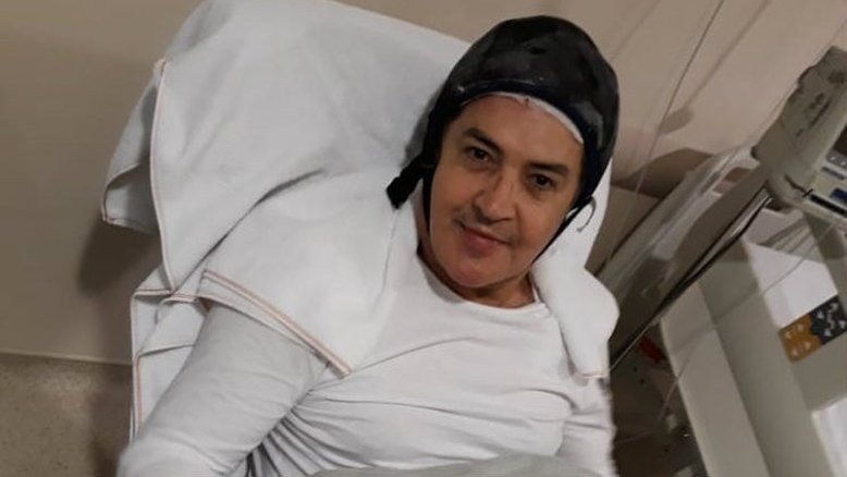 Beto Barbosa passa pela 1ª sessão de quimio e agradece carinho dos fãs