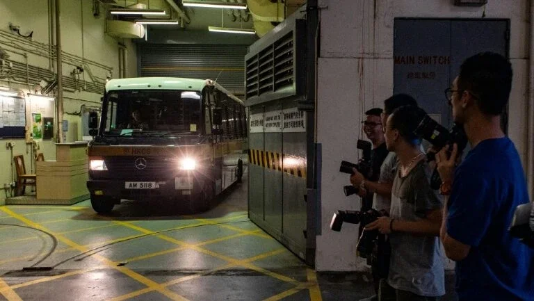Anestesista acusado de matar mulher e filha é julgado em Hong Kong