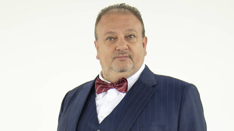 Chef Erick Jacquin diz que não escova os dentes e não toma banho: 'Não gosto'