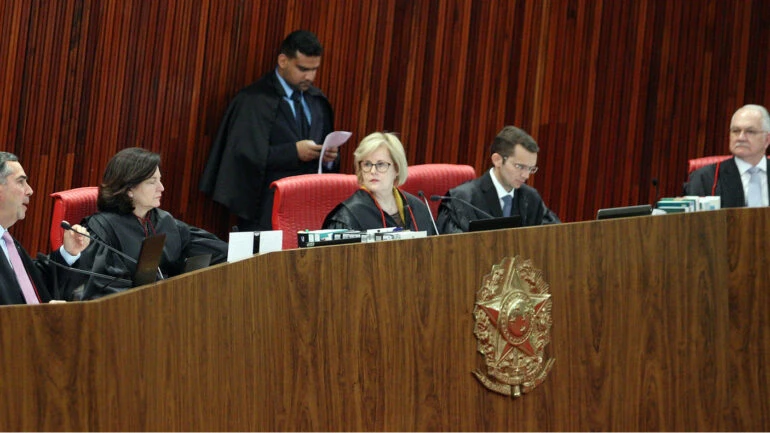TSE barra candidatura de Lula à Presidência