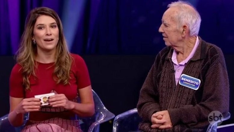 Rebeca Abravanel ajuda idoso com AVC a ganhar prêmio no 'Roda a Roda'