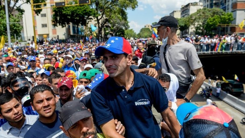 Principais partidos opositores excluídos das próximas eleições na Venezuela
