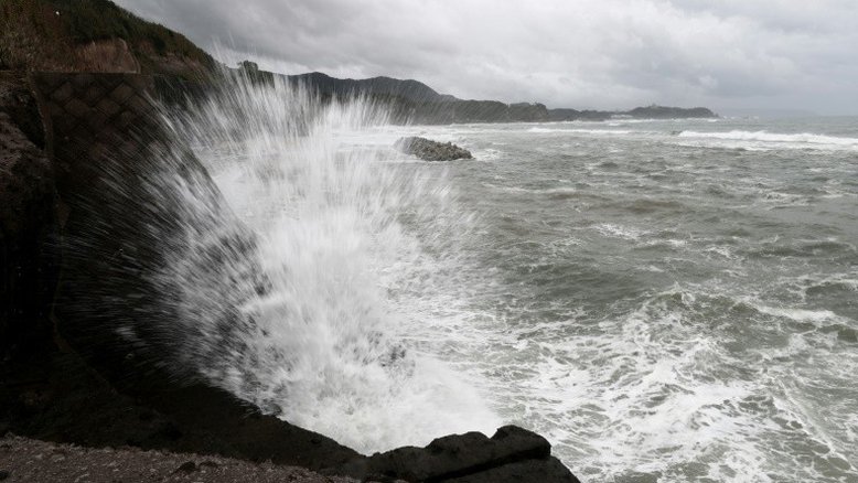 Tufão Trami atinge o Japão e deixa vários feridos