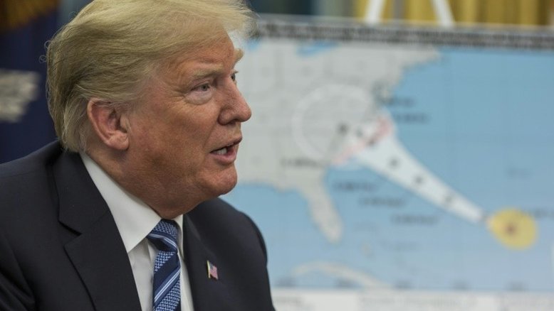 Trump responde às críticas sobre resposta ao furacão Maria em Porto Rico