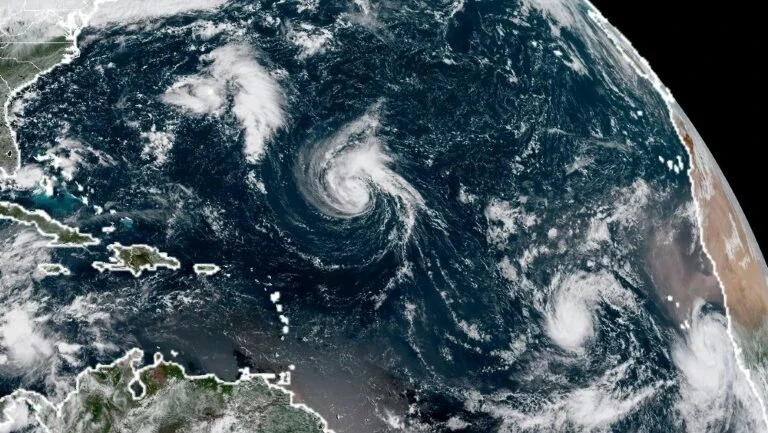 Florence poderia se tornar furacão 