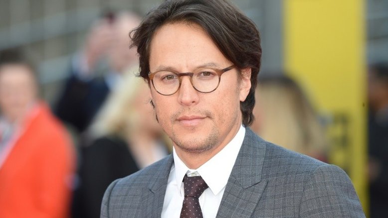 Cary Joji Fukunaga vai dirigir o próximo filme de James Bond