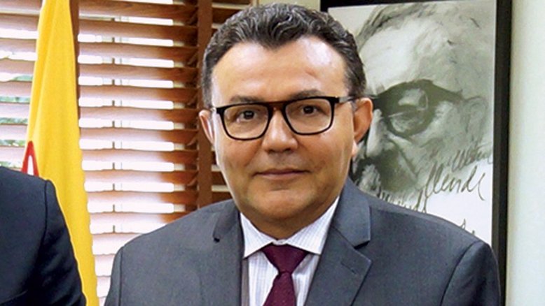 Diretório nacional do PSB fecha questão contra reforma da Previdência
