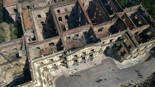 Museu Nacional encontra 1.500 objetos sob escombros