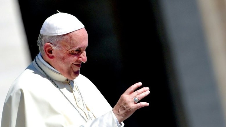 Papa convoca reunião episcopal para falar de abusos a menores