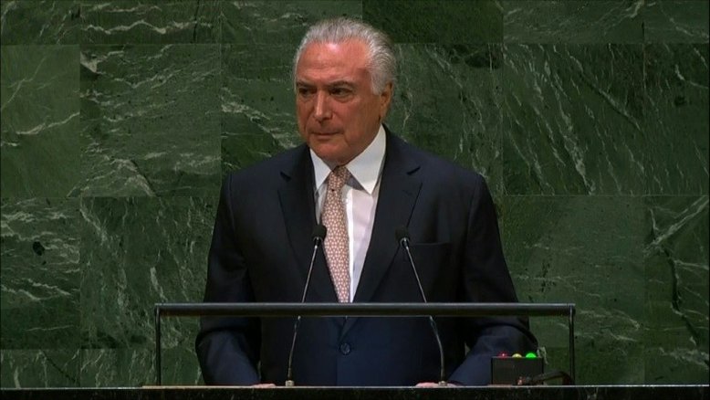 Temer faz pronunciamento sobre importância do voto e da Constituição
