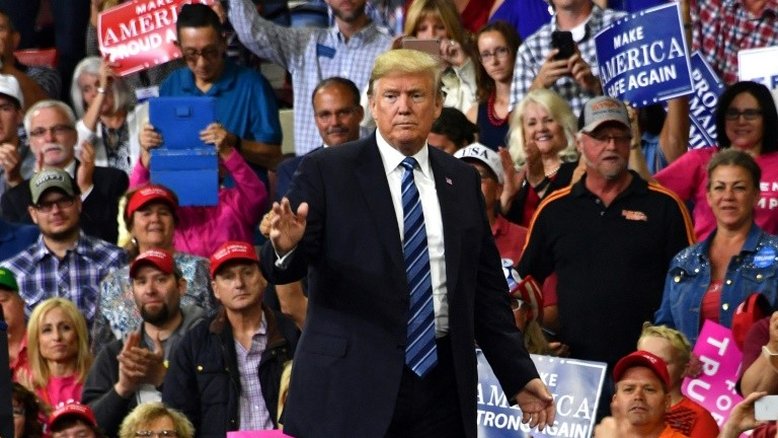 Trump volta a criticar o livro do jornalista Bob Woodward