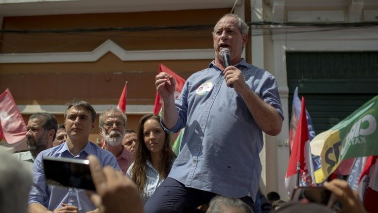 'Não sou favorito, mas a eleição está aberta', diz Ciro em Duque de Caxias