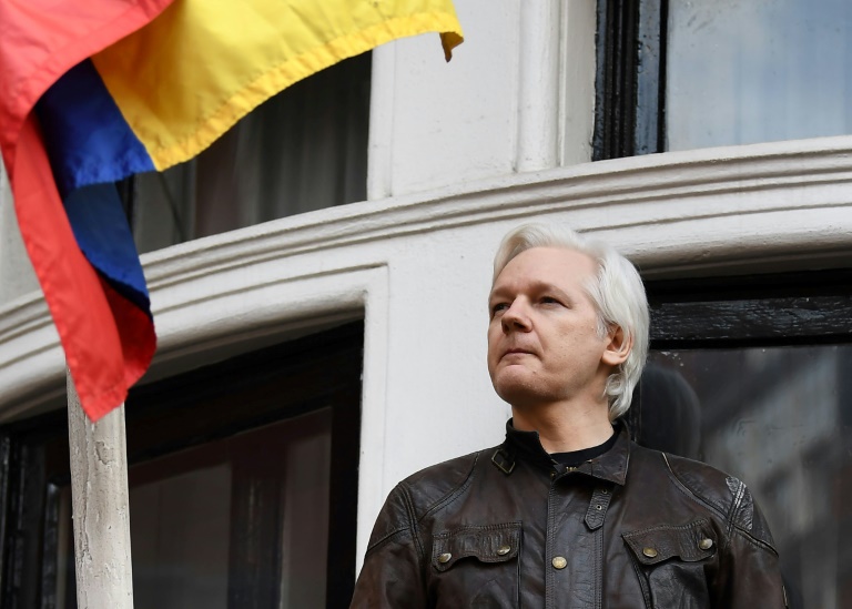 Assange chegou a renunciar a asilo do Equador, segundo carta privada