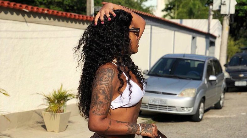 Ludmilla usa look de R$ 13 mil em ensaio fotográfico