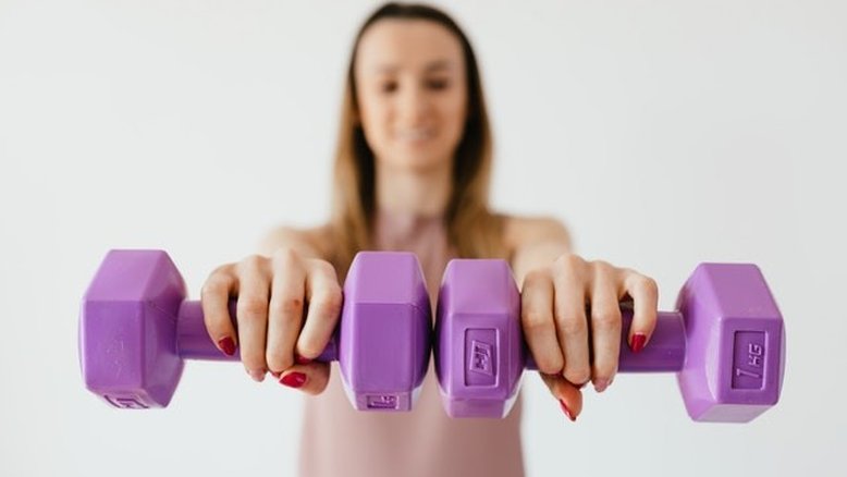 Treino de 15 minutos para queimar calorias e aumentar massa muscular