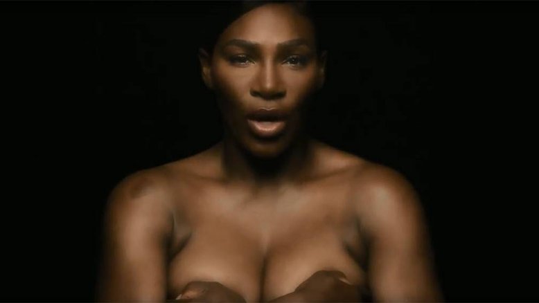 Serena Williams faz campanha contra o câncer de topless
