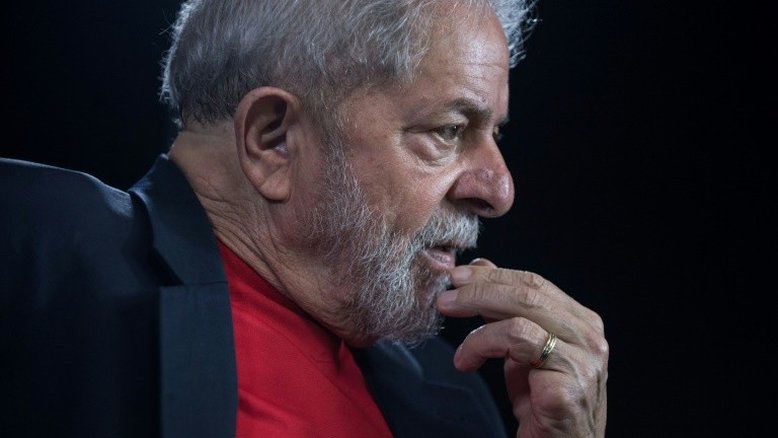 Lula acusa Moro de perda de imparcialidade e pede liberdade ao STF