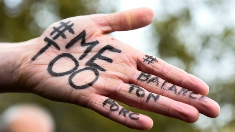 Momentos cruciais da onda expansiva do movimento #MeToo no mundo