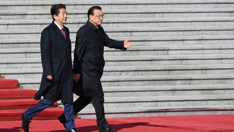 China e Japão aproximam suas relações com assinatura de contratos bilionários