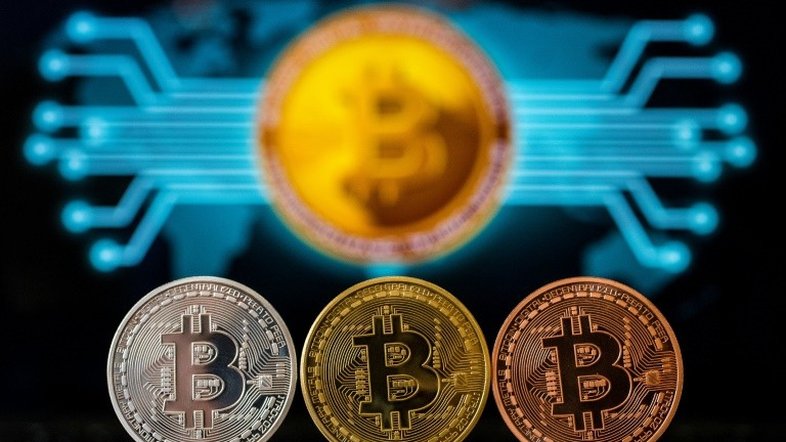 Wall Street dividida entre o interesse e o nervosismo com o bitcoin