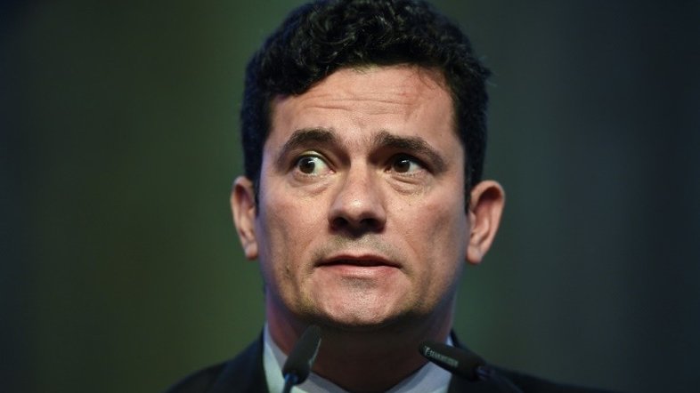 Sérgio Moro se diz 'honrado' com convite de Bolsonaro para compor governo