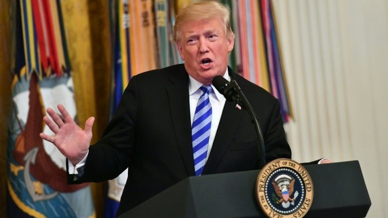 Trump critica o Twitter por eliminar seguidores