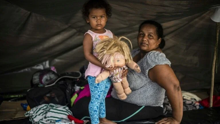 Trump diz que governo planeja "cidades de barracas" para os migrantes