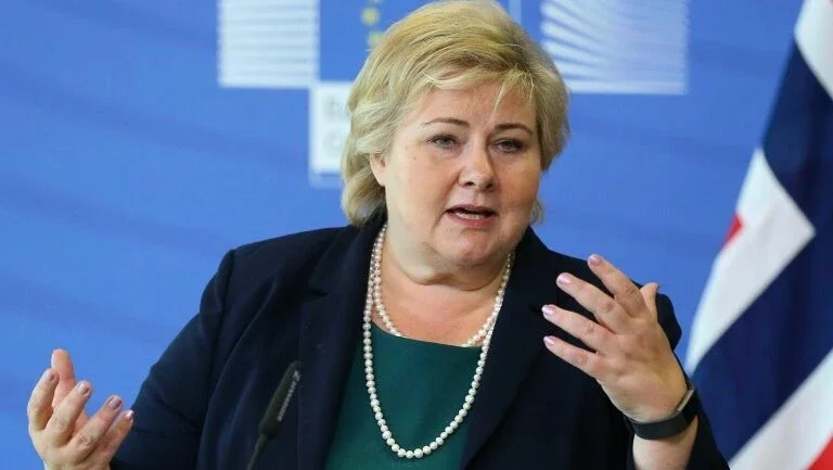 Noruega pede perdão às mulheres que sofreram represálias por se relacionarem com soldados alemães