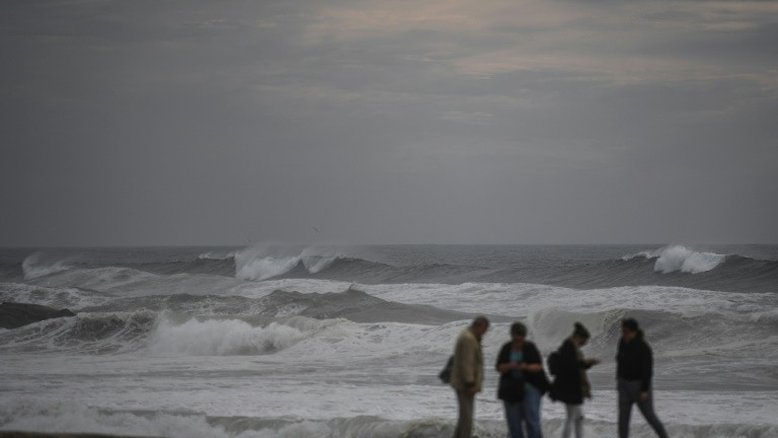 Furacão 'zumbi' Leslie ameaça Portugal e Espanha