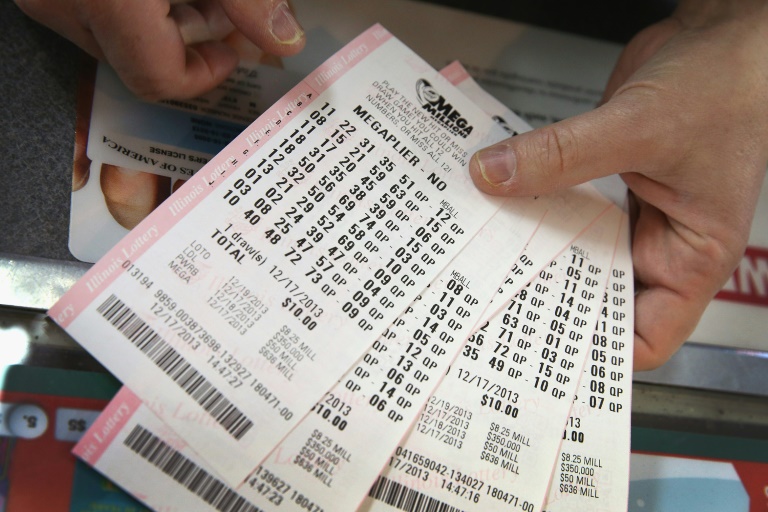 Prêmio da loteria dos EUA acumula para um recorde 1,6 bilhão de doláres