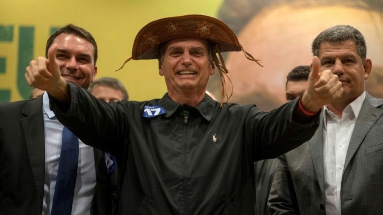 Bolsonaro fala em criar 10 milhões de empregos