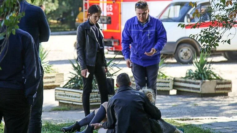 Televisão russa divulga vídeo de massacre em escola na Crimeia