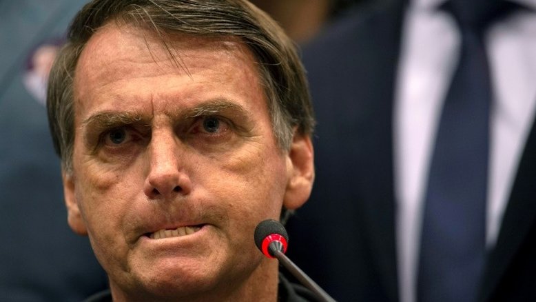 'Combate aos bandidos vermelhos' vai se dar no curso da Lava Jato, diz Bolsonaro