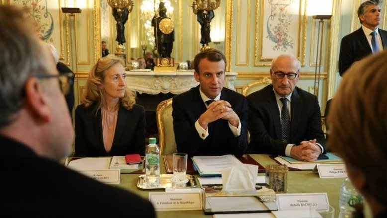 Mais de 150 defensores dos direitos humanos se reúnem em Paris