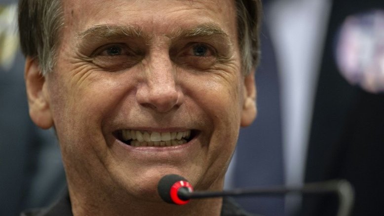 China parabeniza Bolsonaro e diz que deseja atualizar parceria de negócios