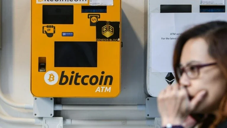 Número de caixas eletrônicos de bitcoins no mundo salta 130% em 12 meses