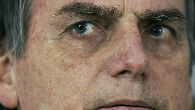 China felicita Jair Bolsonaro por vitória