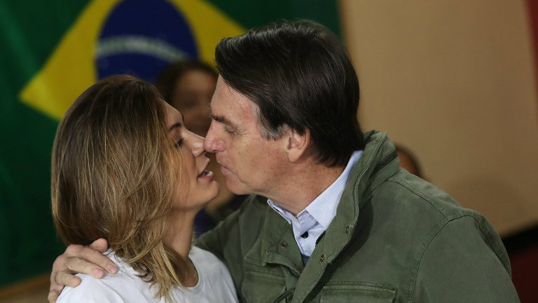 Conheça a trajetória de Michelle Bolsonaro, futura primeira-dama
