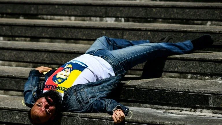 Familiares de opositores presos pedem visita de Bachelet à Venezuela