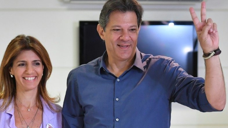 PT enaltece Haddad como 'nova liderança' em documento