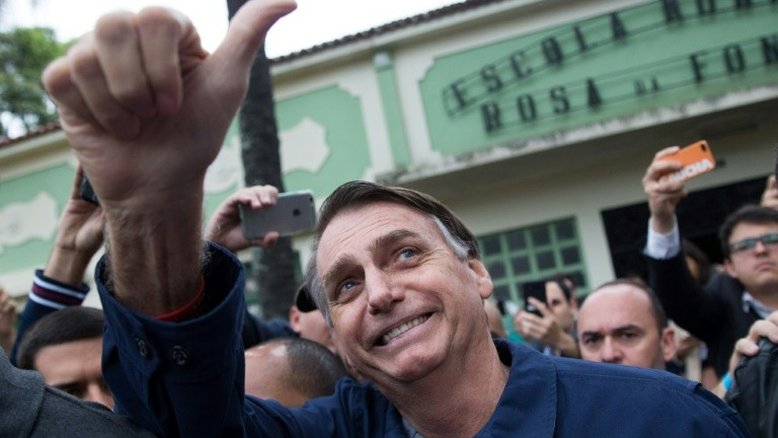 Bolsonaro diz que participará de debates se for liberado pelos médicos
