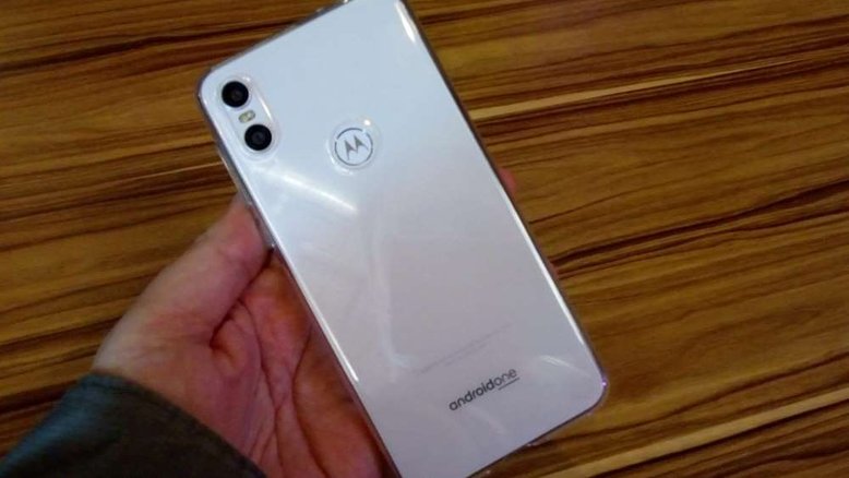 Com Android "puro", Motorola One chega ao Brasil