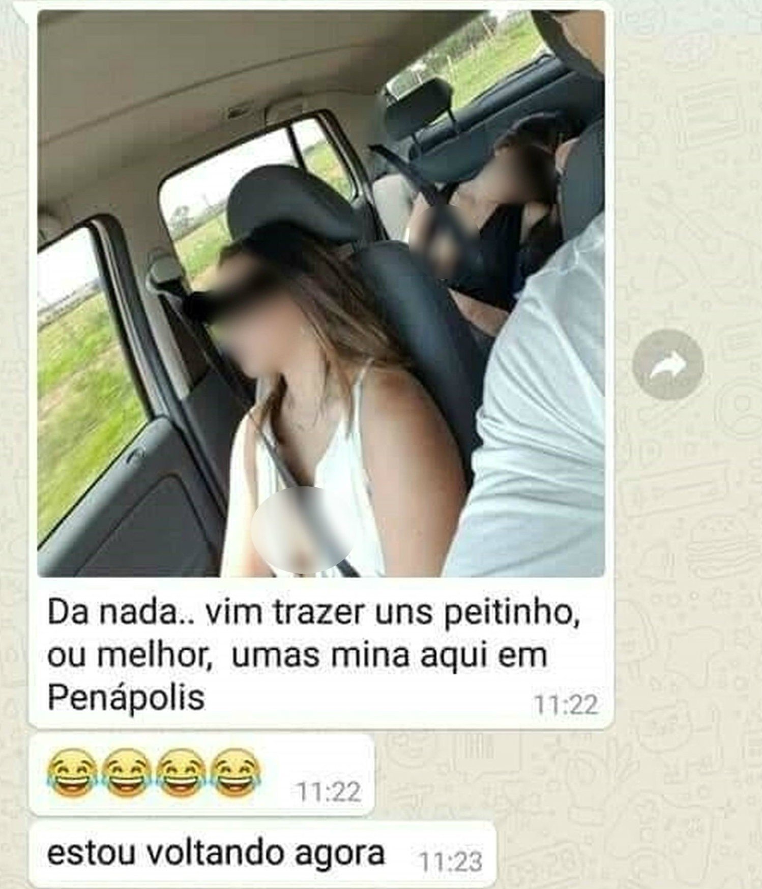 "Vim trazer uns peitinhos", escreve motorista de app em foto de passageiras dormindo 2 "Vim trazer uns peitinhos", escreve motorista de app em foto de passageiras dormindo