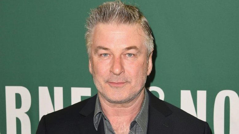 'Dias suando, dor nas articulações e exaustão': Alec Baldwin fala sobre doença de Lyme