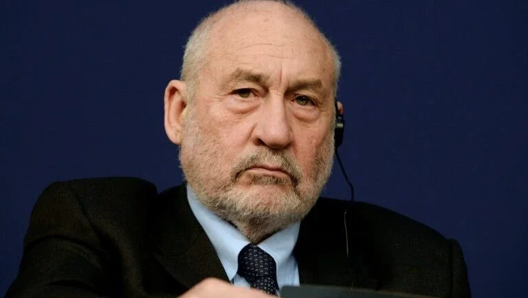 Prêmios Nobel reclamam um 