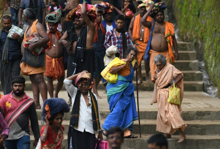 Índia: dezenas de detenções em protestos contra templo que admite mulheres