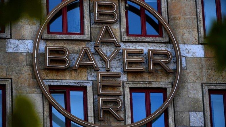 Bayer suprimirá 12.000 postos de trabalho após compra da Monsanto