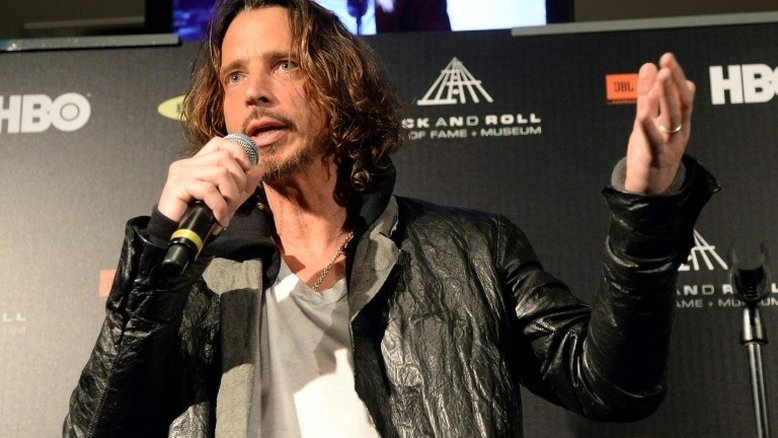 Família de Chris Cornell processa médico por suicídio do cantor